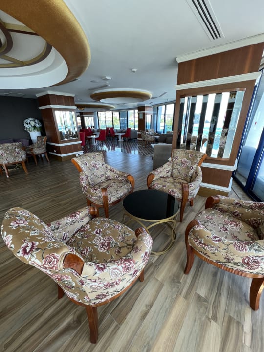 Lobby Granada Luxury Okurcalar