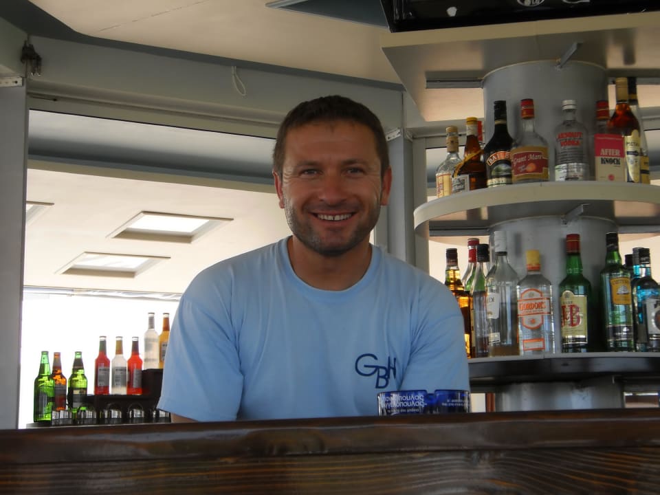 Tausendsassa Costas! Hotel Janno Beach