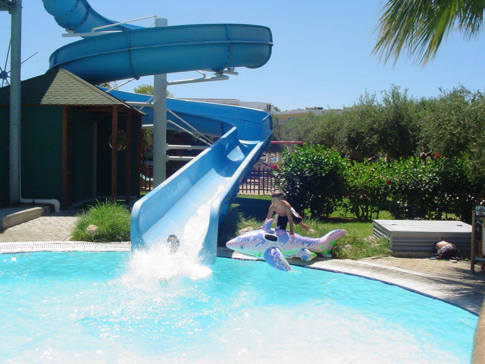 Rutsche im Kinderpool TUI KIDS CLUB Alex Beach