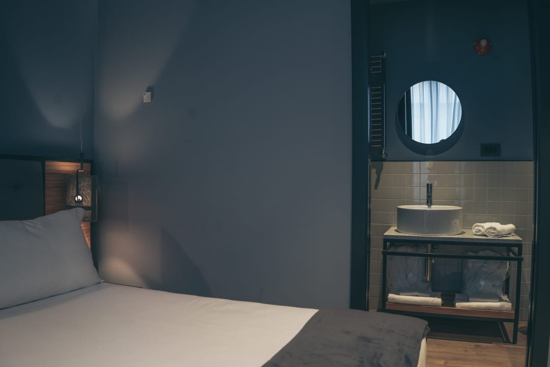 Zimmer The Poet Hotel