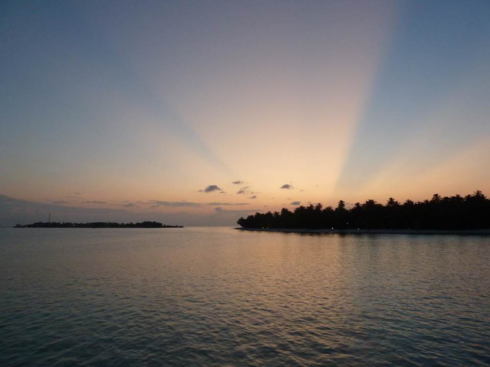 Sonnenuntergang Meeru Maldives Resort Island