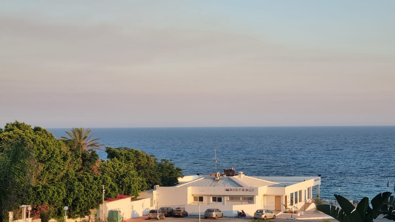 Ausblick Napa Mermaid Hotel & Suites