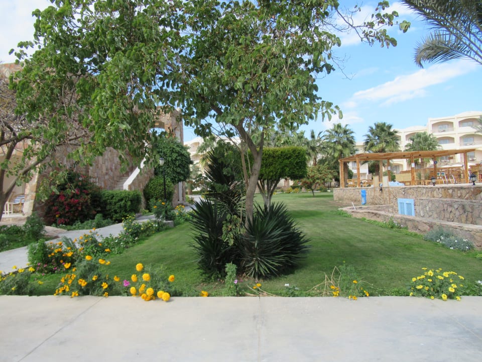 Gartenanlage Brayka Bay Resort