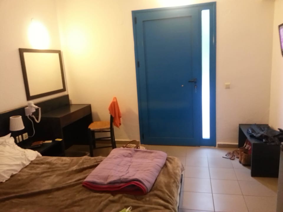 Drzwi wejsciuwe Sunshine Village Hotel