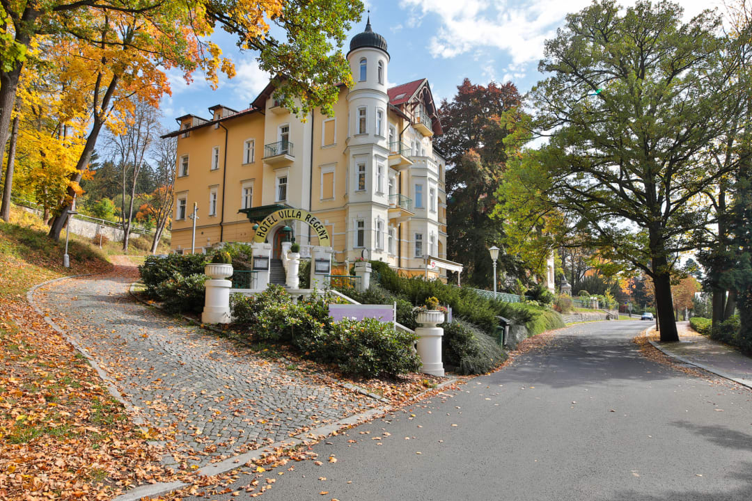 Außenansicht Hotel Villa Regent