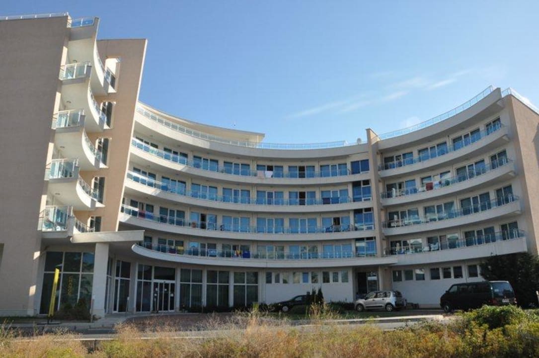 Tylne wejście do hotelu  Hotel Calypso