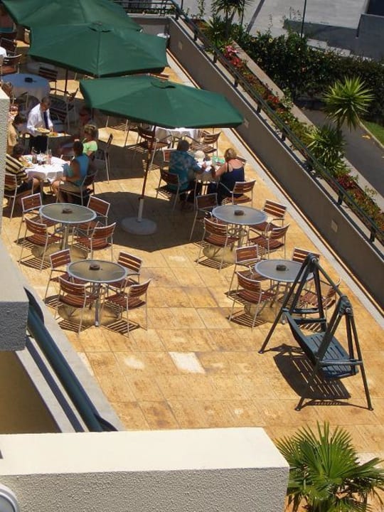 Unsere Hotelterrasse mit Pool Hotel Madeira Panoramico