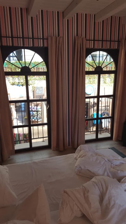 Sicht aus dem Zimmer  Tropical Islands Resort