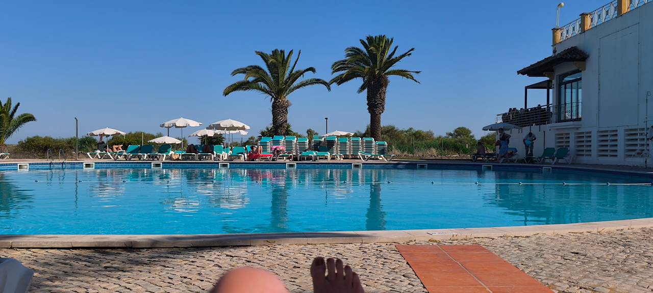 Pool Golden Club Cabanas