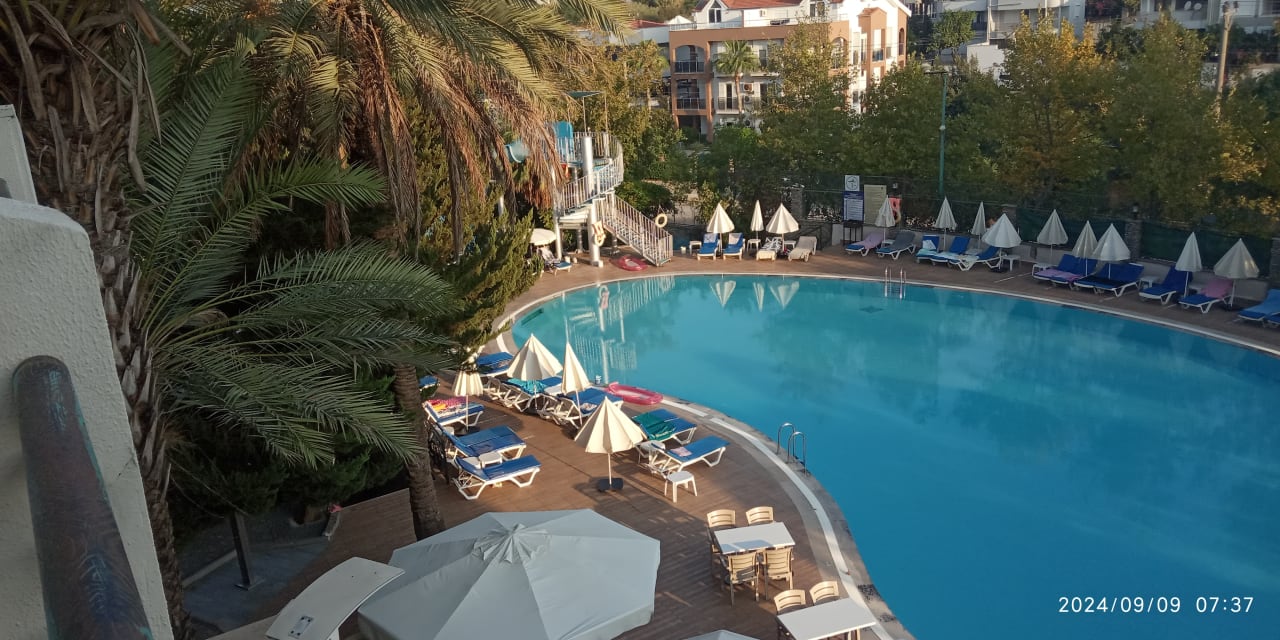 Pool Dosi Hotel