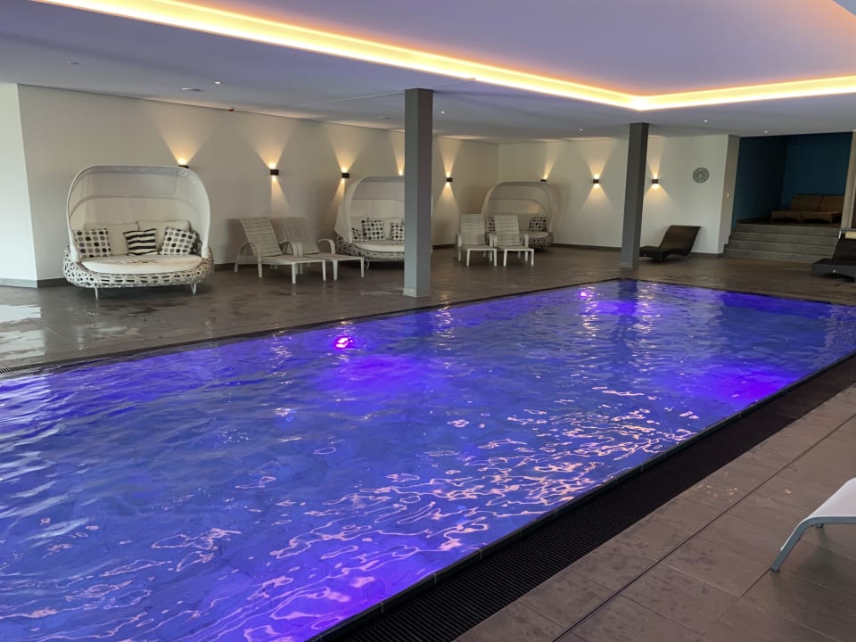 Pool Hotel Traube am See