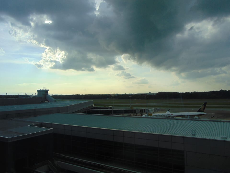Ausblick Hotel Crowne Plaza Changi Airport