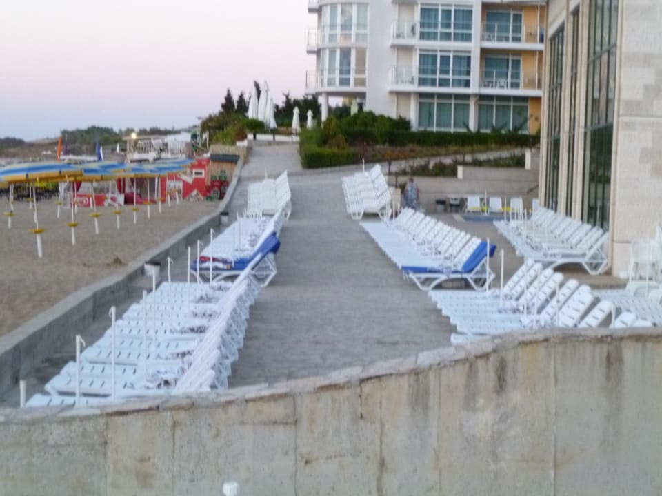 Inkl.Bereich der Liegen am Hotel Hotel Bilyana Beach