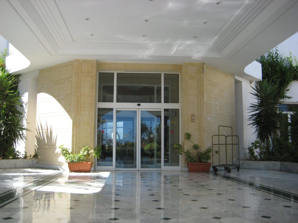 Hotel-Eingang Hotel El Mouradi Djerba Menzel
