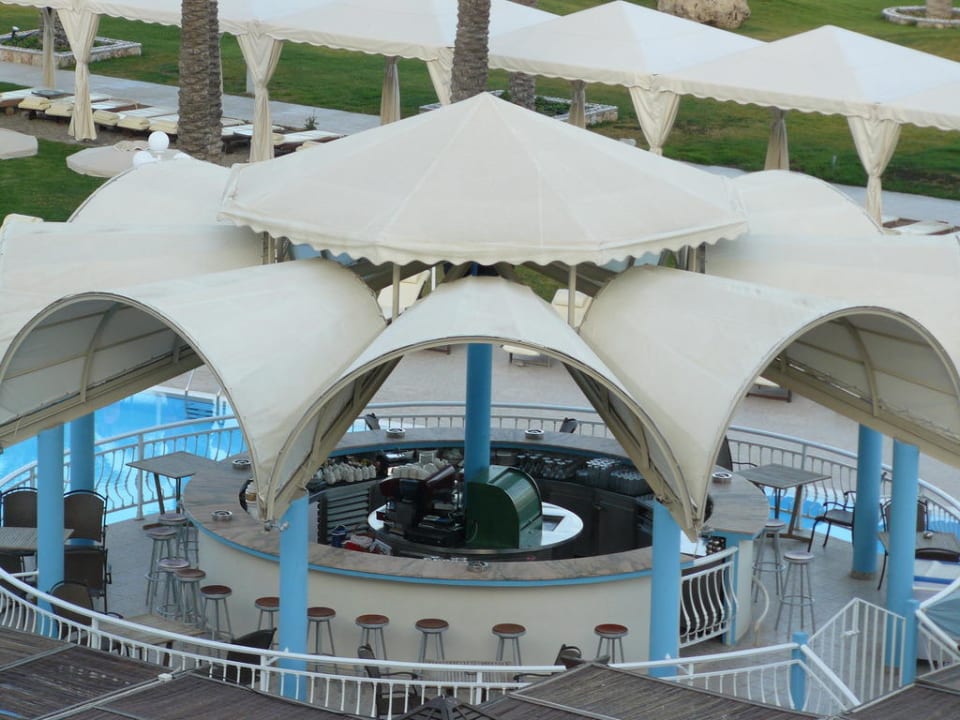 Bar na basenie Rodos Palladium Leisure & Wellness