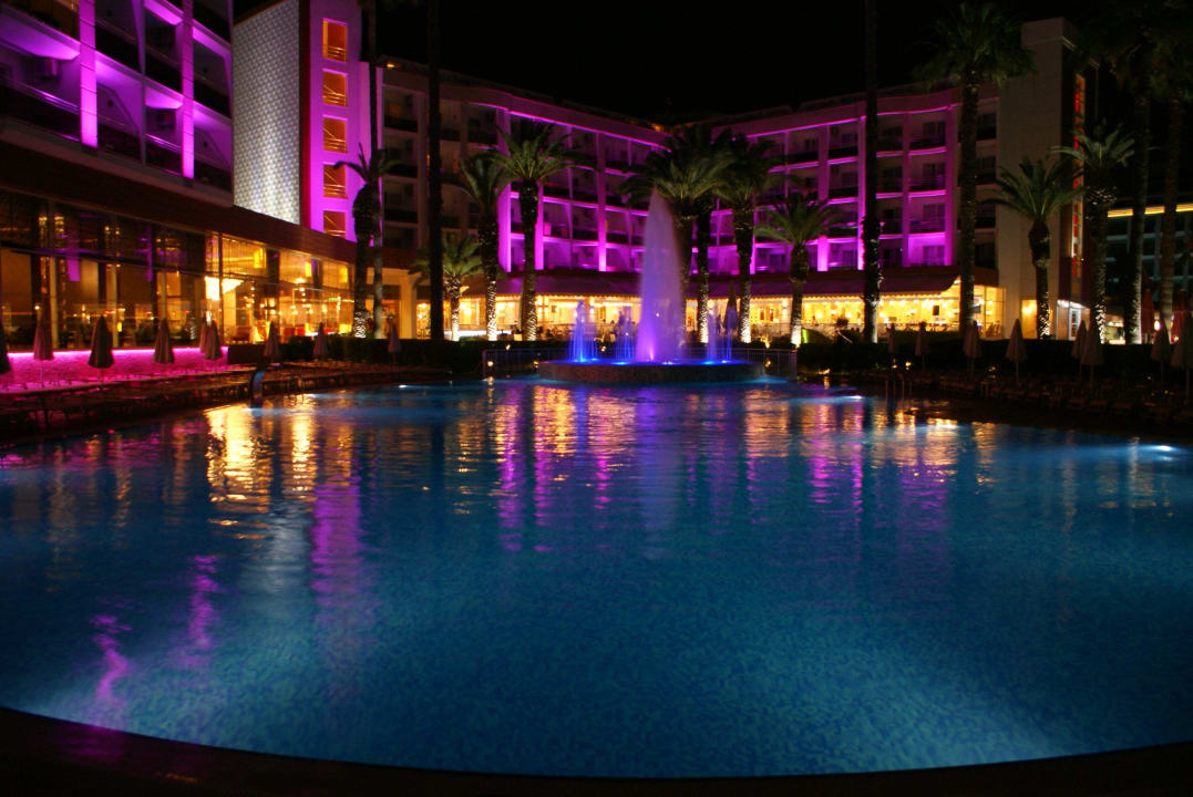 Widok wieczorem Prime Beach Hotel