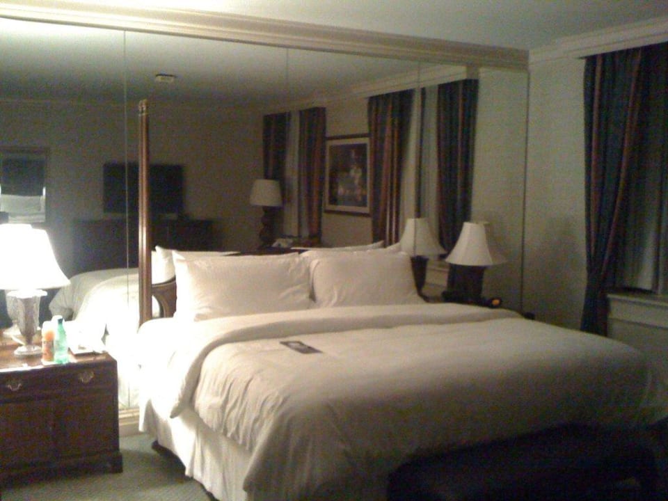 Riesiges Bett Hotel Omni William Penn