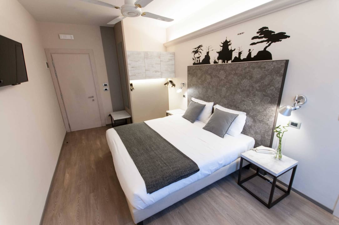 New Urban Floor Hotel Touring