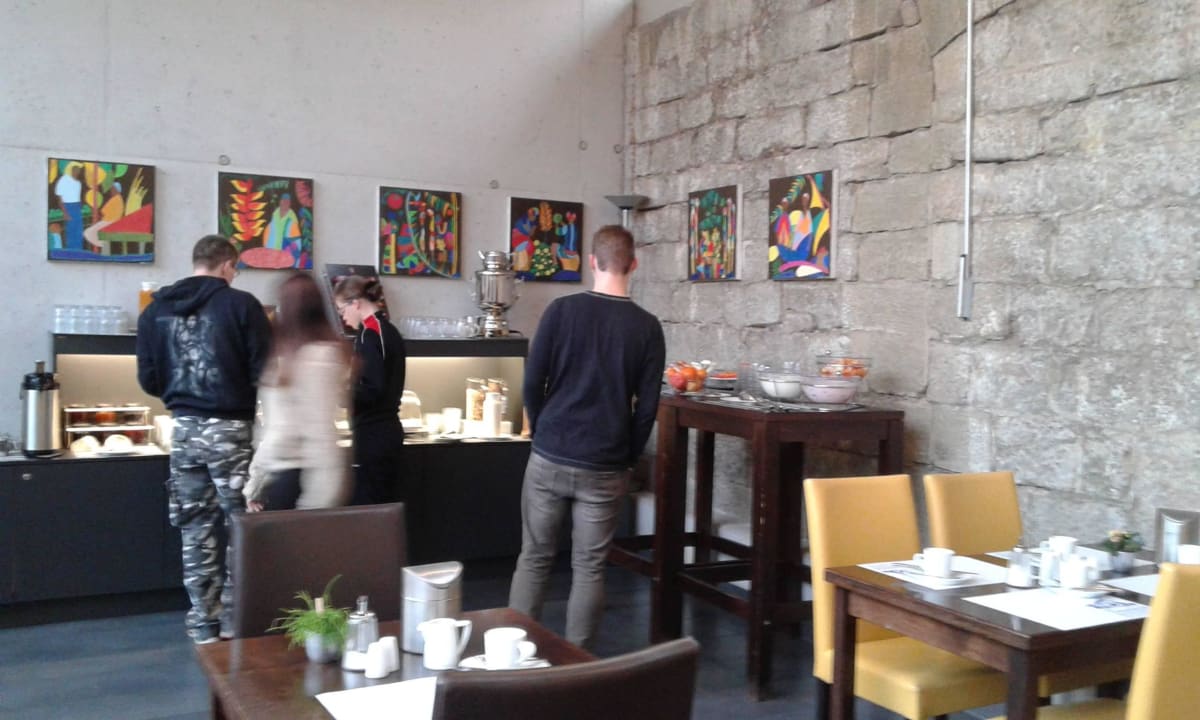 Kleines Büffet Stadt-gut-Hotel Fronveste - Das Alte Knasthaus