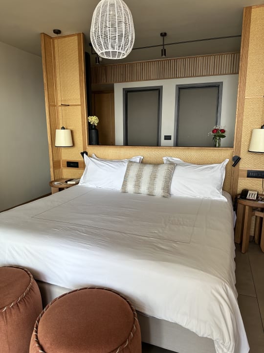 Zimmer The Royal Senses Resort, Curio Collection by Hilton