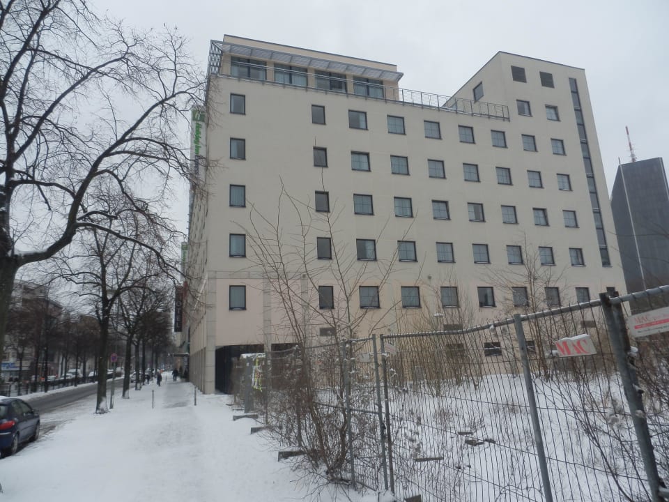 Hotel von außen Holiday Inn Express Berlin City Center