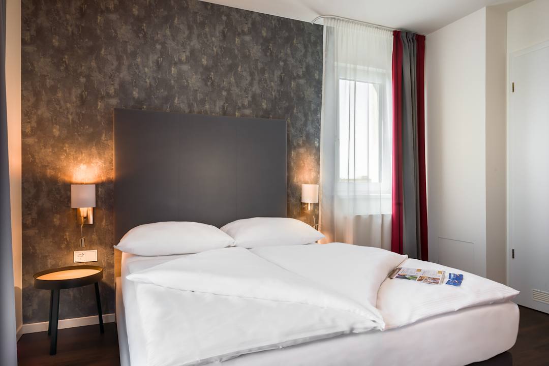 Zimmer Signature East Hotel Apartment
