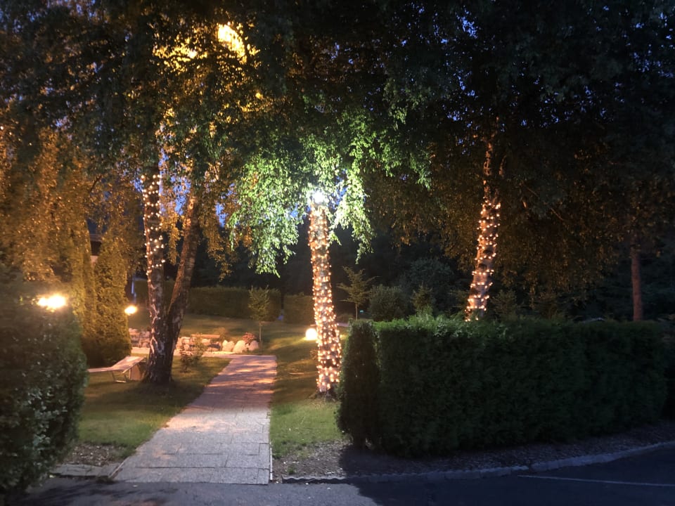 Gartenanlage Garni Hotel - Das Alpin Kaiserzeit