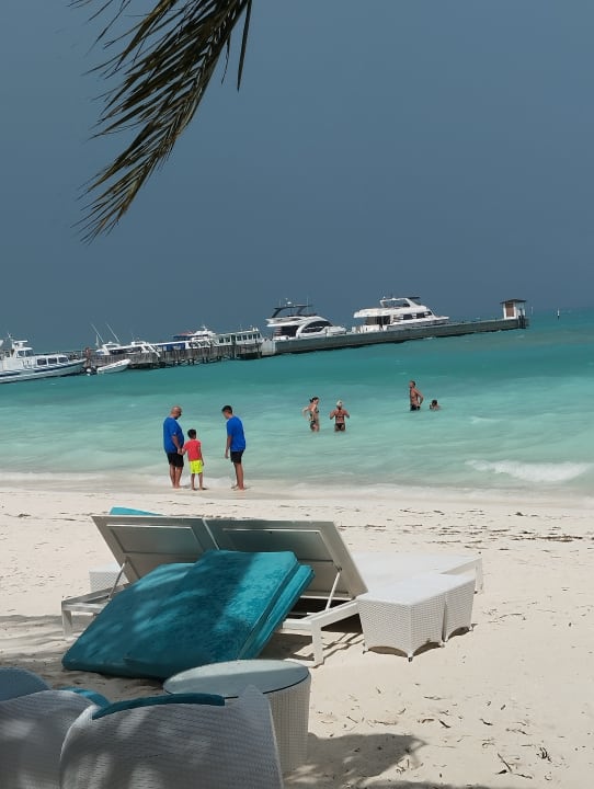 Strand Meeru Maldives Resort Island
