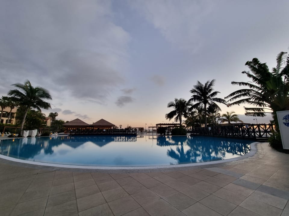 Pool Esencia de La Palma by Princess