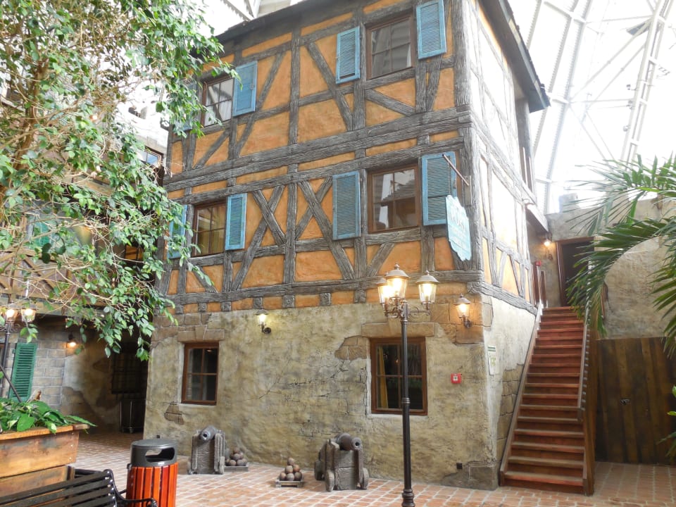 Hafenstadt Tropical Islands Resort