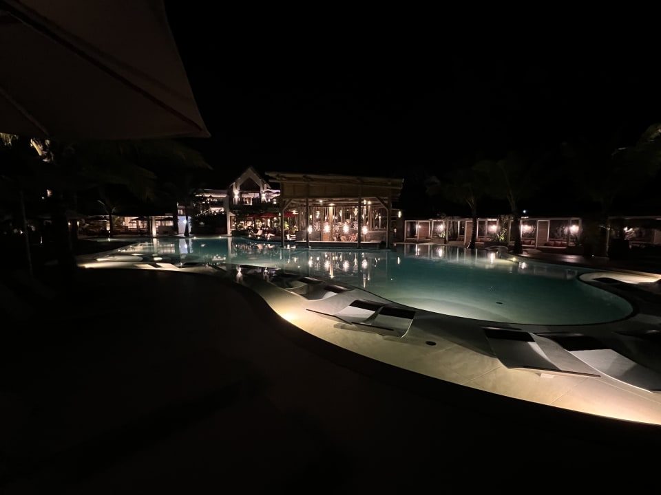 Pool Sunrise Attitude - Adults Only