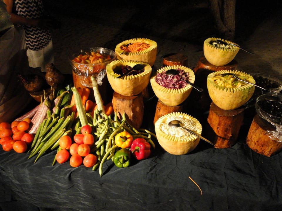 Salate beim Lobsteressen Embudu Village