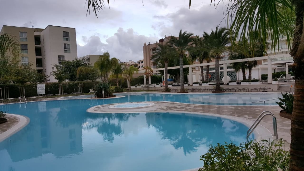 Pool BG Hotel Caballero