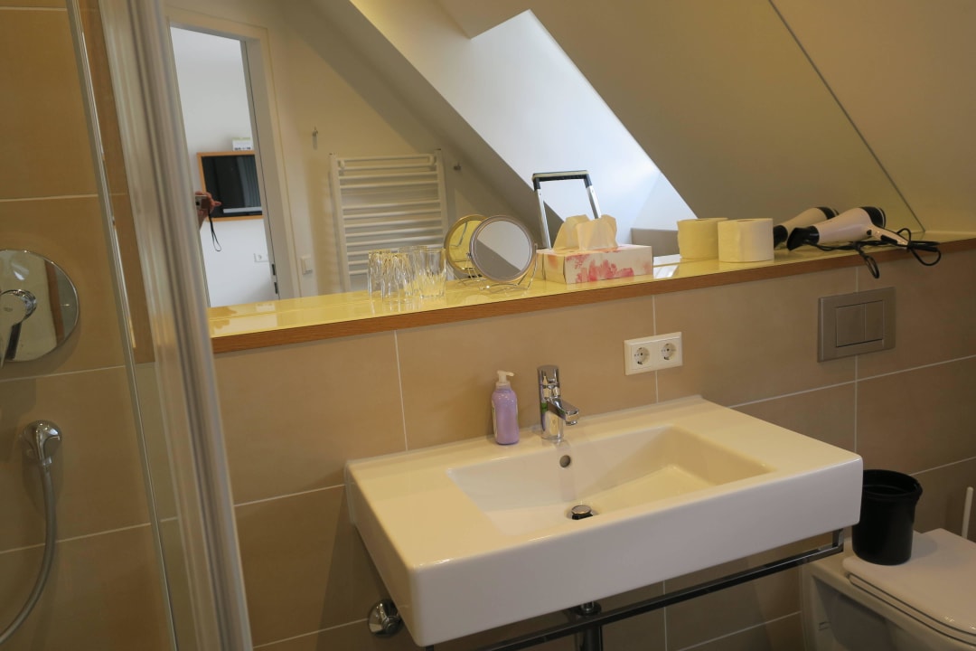 Bad Hotel Hagnauer Seeperle