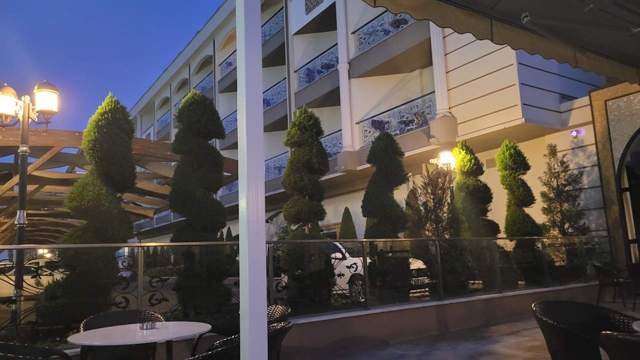 Außenansicht Mary Hotel Side