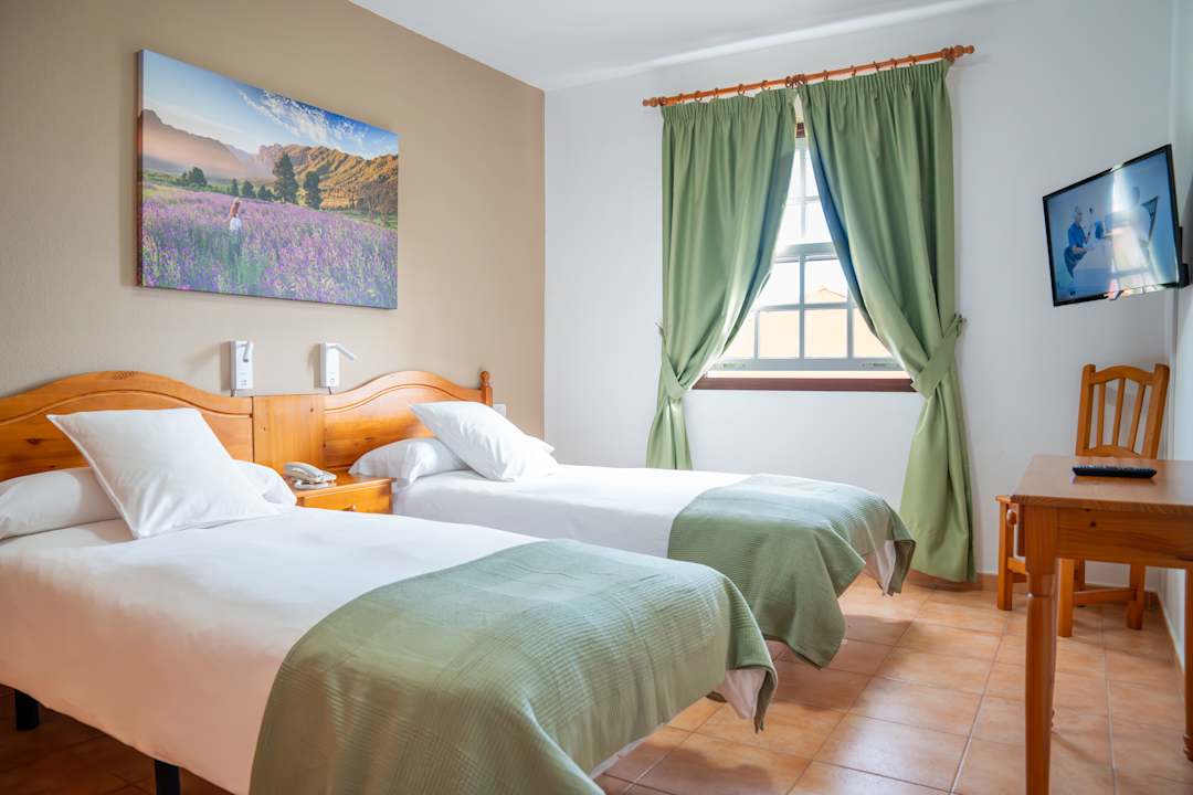 Zimmer Apartamentos Oasis San Antonio