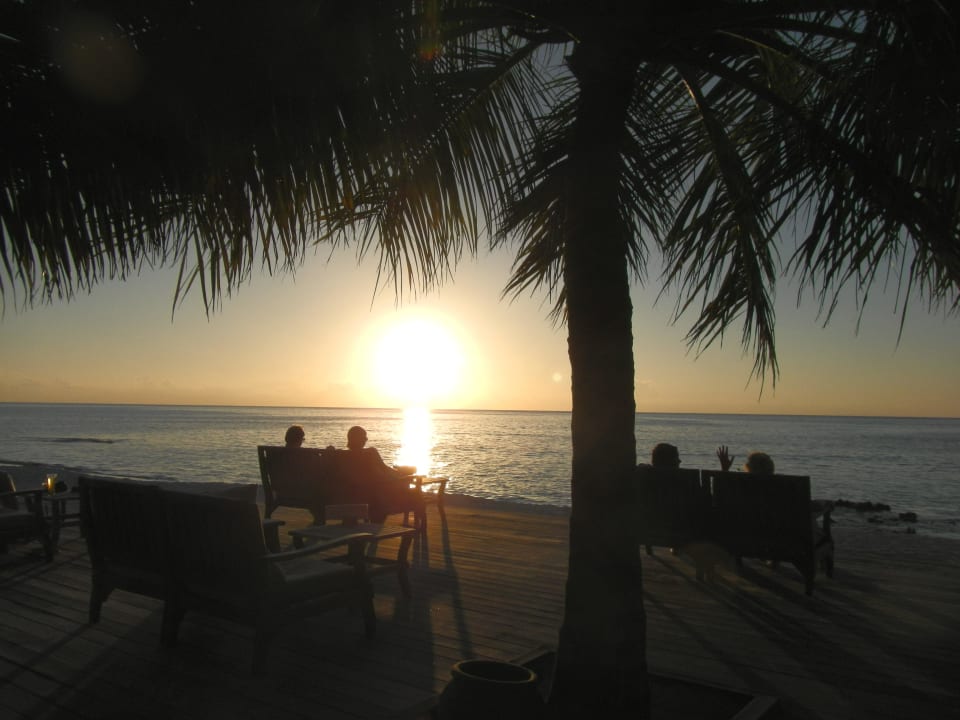 Sonnenuntergang von Uthuru Bar Meeru Maldives Resort Island