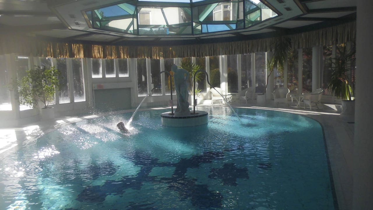 Pool Anlage Burghotel Am Hohen Bogen