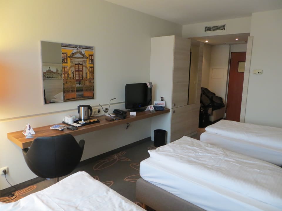 Zimmer H+ Hotel Hannover