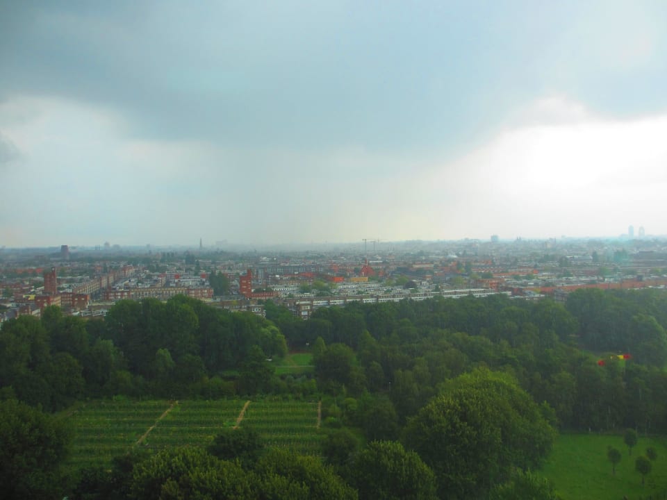 Blick aus meinem Zimmer im 16. Stock ! Leonardo Hotel Amsterdam Rembrandtpark
