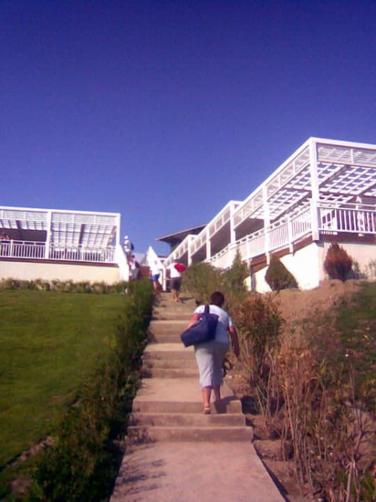Entschärfte Stufen vom Strand Can Garden Resort