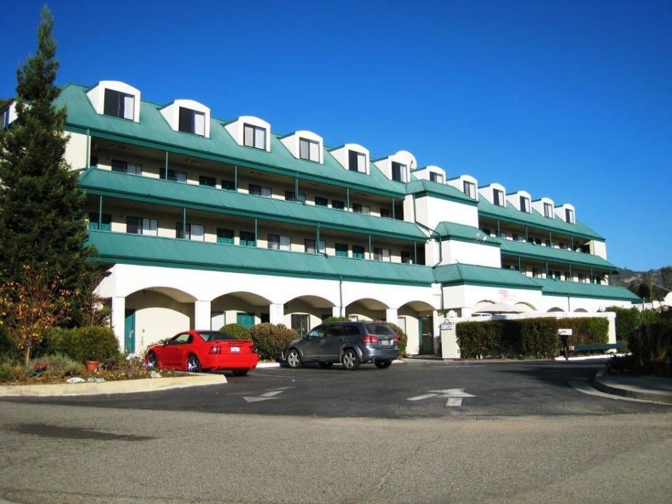 Außenansicht Days Inn Oakhurst Yosemite Sierra Inn