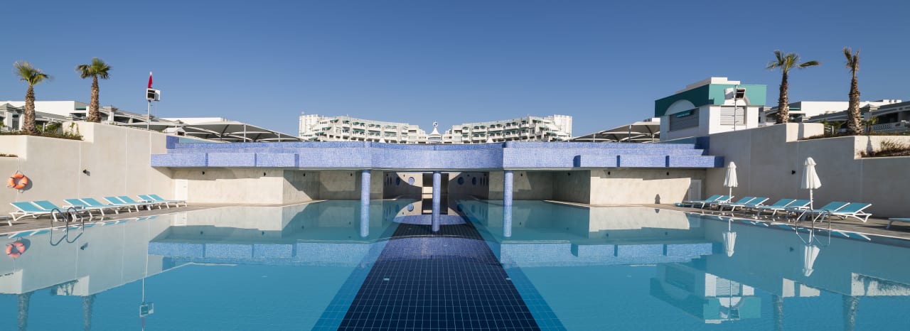 Pool Limak Cyprus Deluxe Hotel