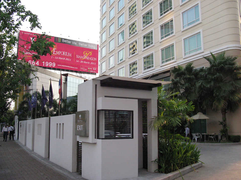 Einfahrt Hotel Park Plaza NH Bangkok Asoke