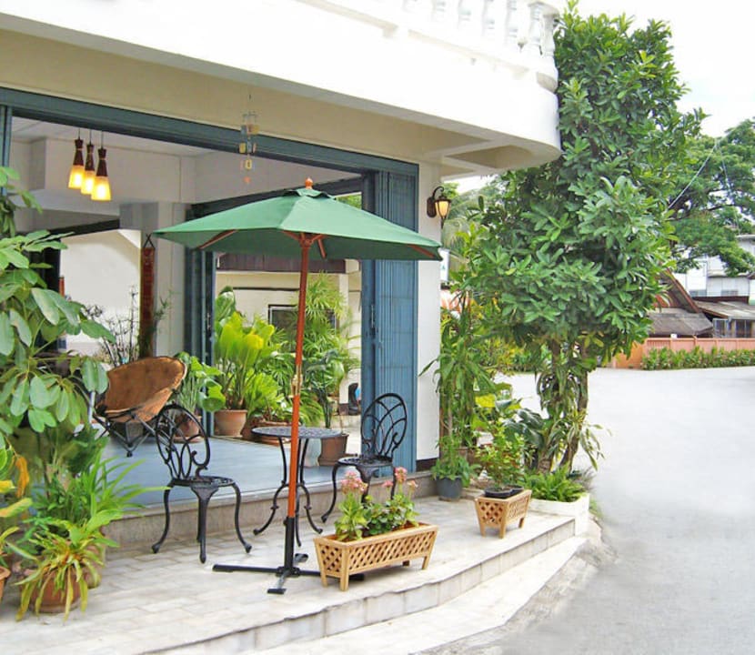 Terrace Area Bed and Terrace Guesthouse Chiang Mai