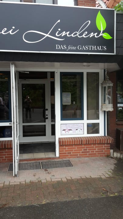 Hoteleingang Hotel Zwei Linden