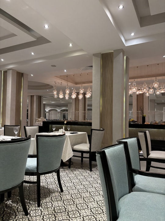 Gastro Premier Le Reve Hotel & Spa