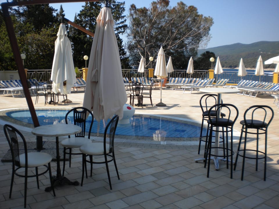 Bar beim Pool Valamar Sanfior Hotel & Casa