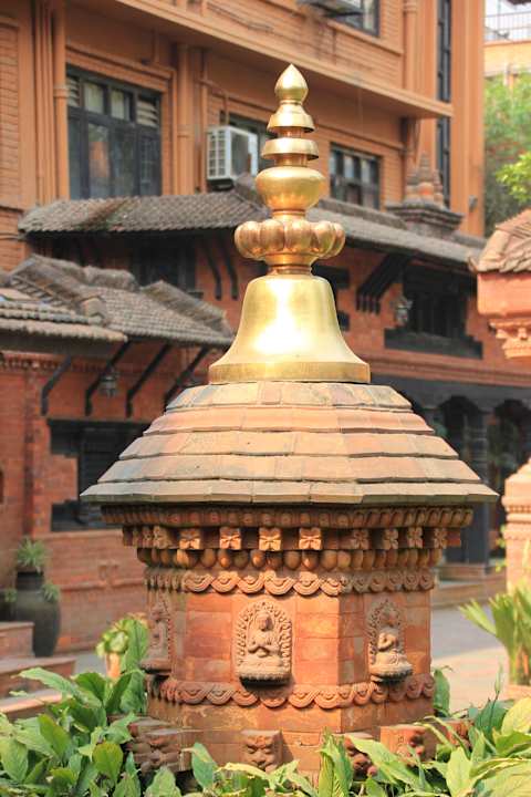 Kleiner Stupa im Gartenr Guesthouse International
