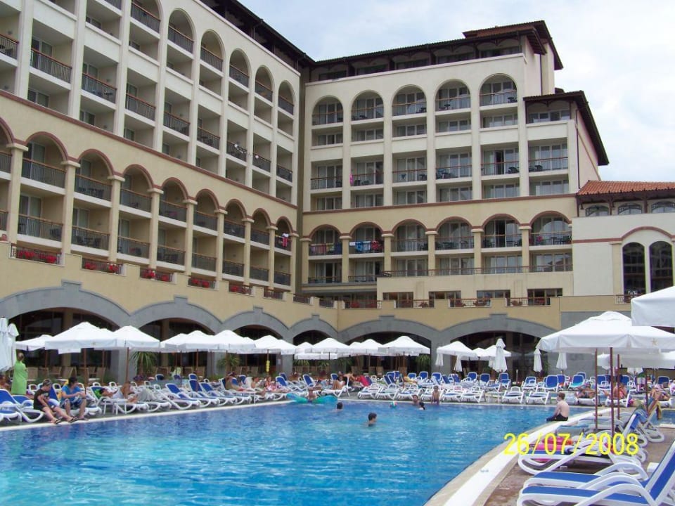 Pool und Hotelzimmer Meliá Sunny Beach